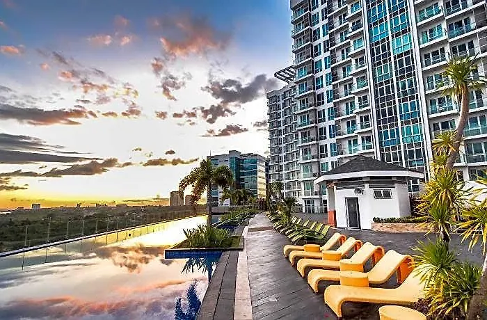 Hotell C At Mactan Newtown 2*