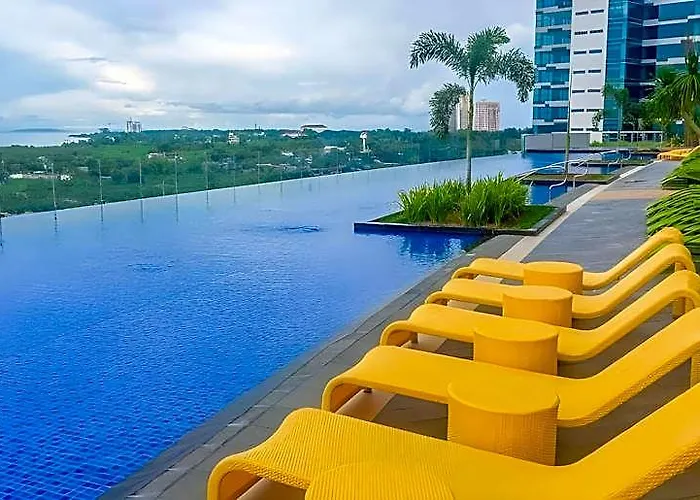 Hotell C At Mactan Newtown 2*